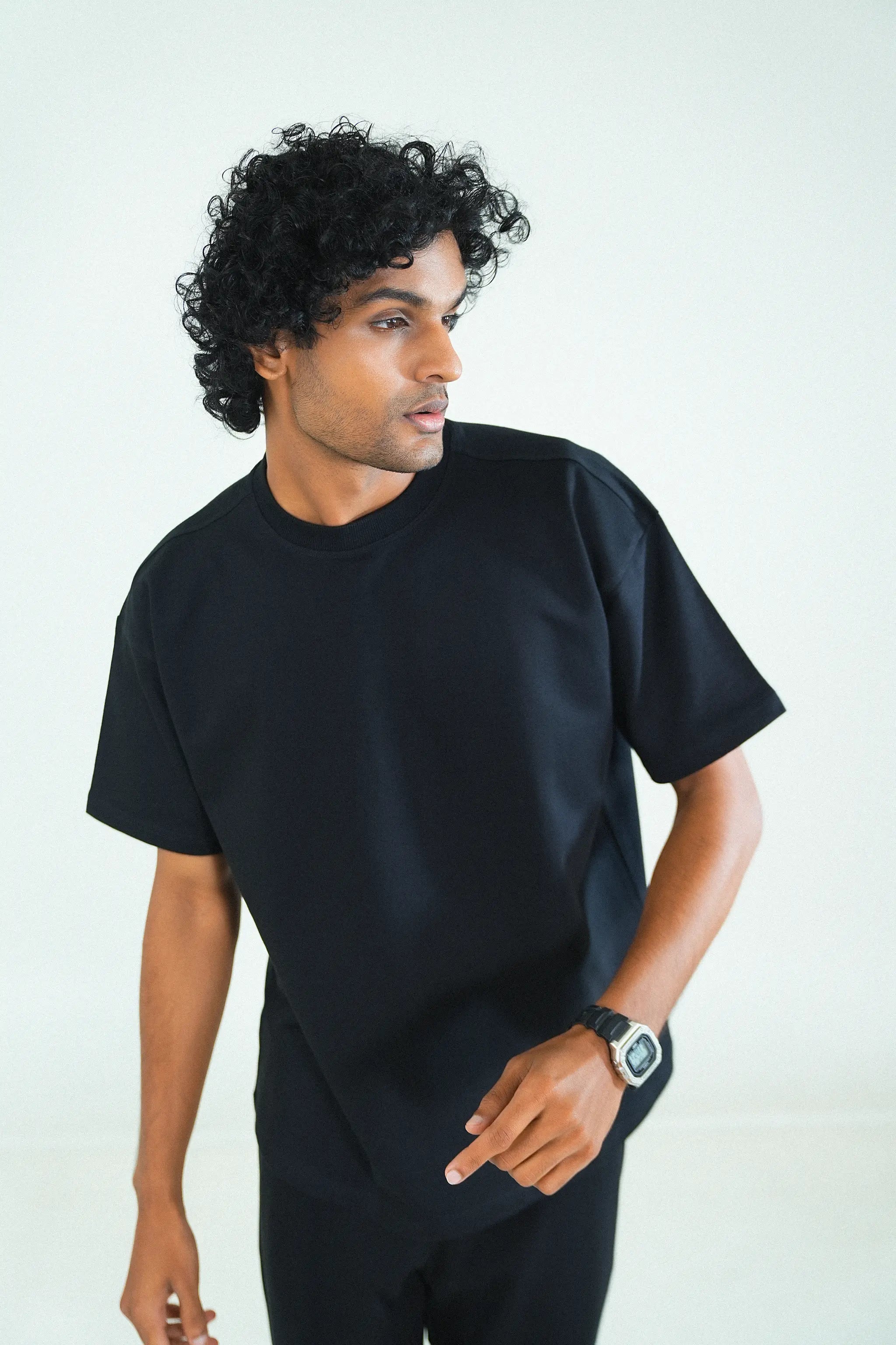 Solid Crew Neck Oversized Tee – Black