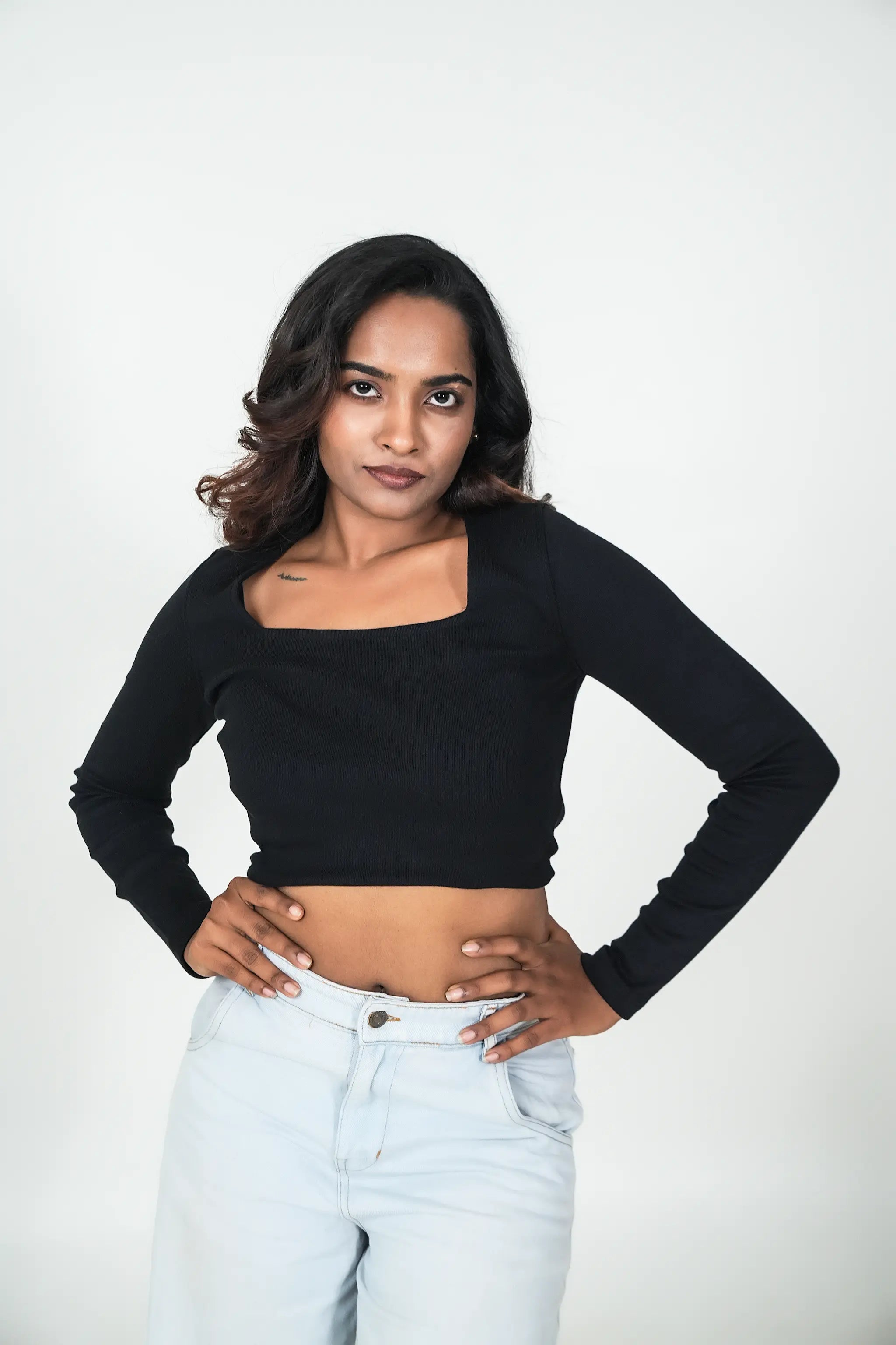 Ribbed Full Sleeve Crop Top – Black